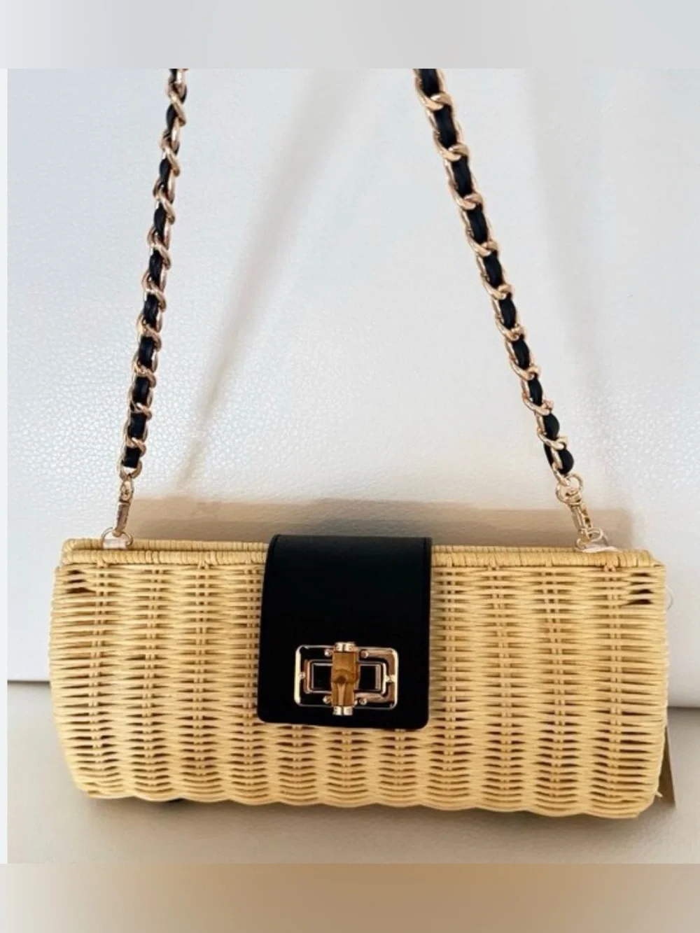 New Tommy Bahama Woven Straw Clutch with Navy blue Leather Trim